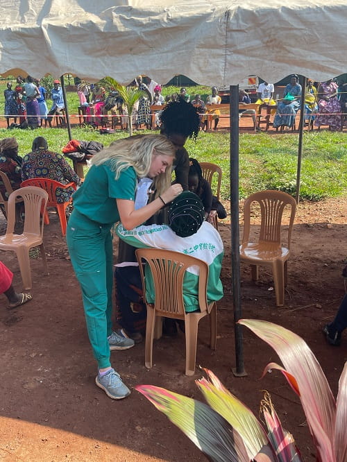 Sierra Simmons cares for local residents in Masindi, Uganda, while on a Center for Global Health trainee grant.