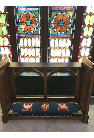 St Lukes Kneeling Bench