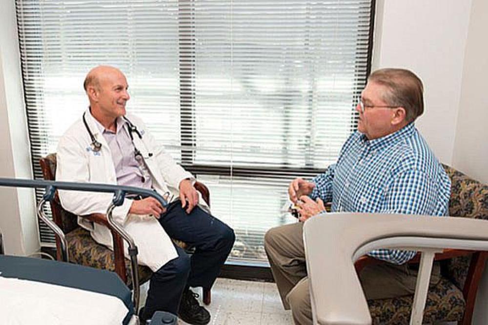 HFpEE patient talks with Dr. Litwin