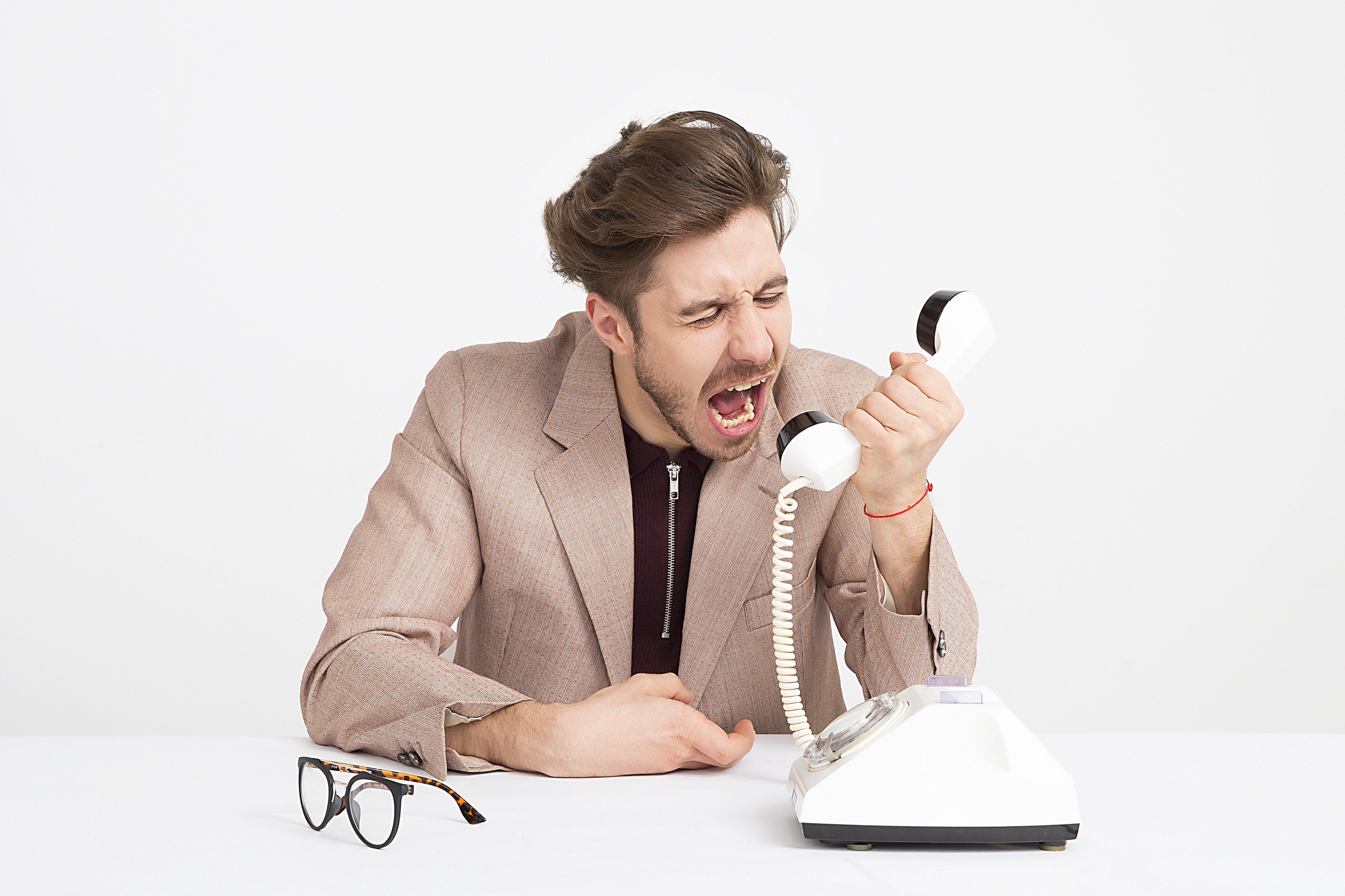 The Etiquette of Calling Your Employees After Hours