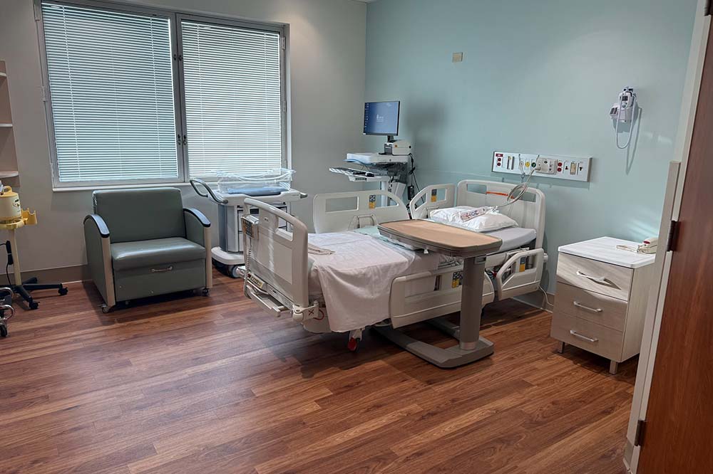 A patient room with space for family members to move around easily.